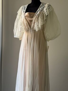 Vintage Sheer Lace Robe in Ivory - Women's Intimates